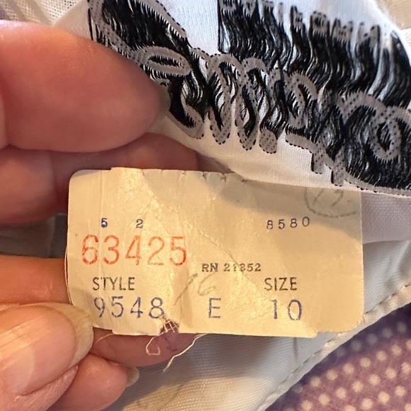 Miss Elliette Vintage Lavender Daisy Print Floral Maxi Dress CottageCore - Picture 12 of 12